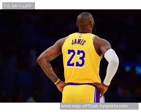 篮球明星公仔詹姆斯的魅力与影响力探讨及其在球迷心中的地位 篮球明星公仔詹姆斯的魅力与影响力探讨及其在球迷心中的地位